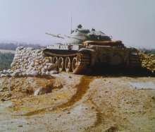 900x768