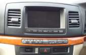 582x380