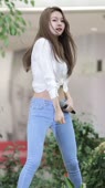 608x1080