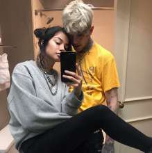 1080x1082