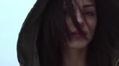 888x498
