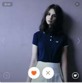 698x705