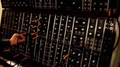 853x480