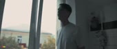900x382