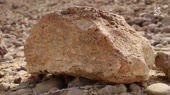 920x518