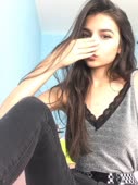 718x960