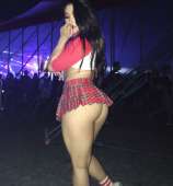 670x720