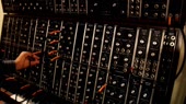 853x480