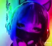606x540