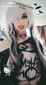 704x1280
