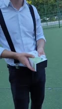 400x704