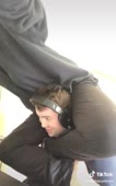 576x920