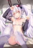 886x1280