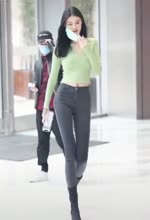 584x854