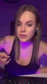 720x1276