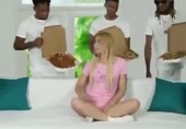 518x360