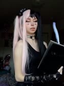 570x764
