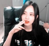 320x306
