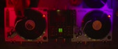 922x388