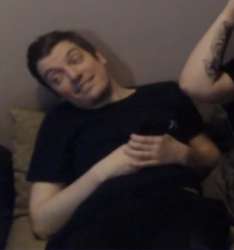395x422