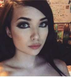 666x726