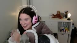 394x220