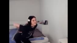 320x180