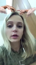 720x1278