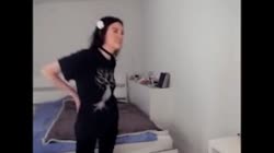 320x180