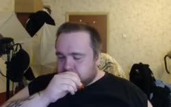 576x360