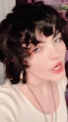 576x1024