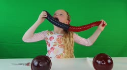1122x628