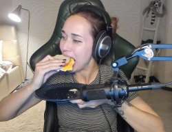 496x383