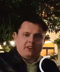 381x454