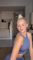 576x1024