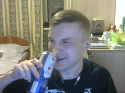 571x429