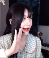 609x715