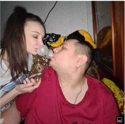 600x598