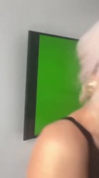 576x1024