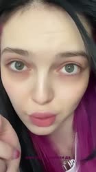 686x1220