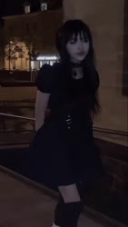 720x1276