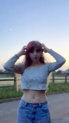 684x1216