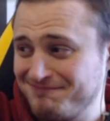 319x351