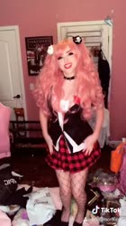 608x1080