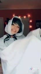 608x1080