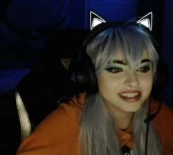 348x313