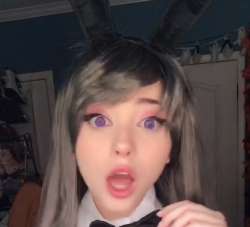 736x669