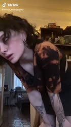 576x1024