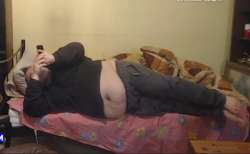 568x351