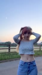 684x1216
